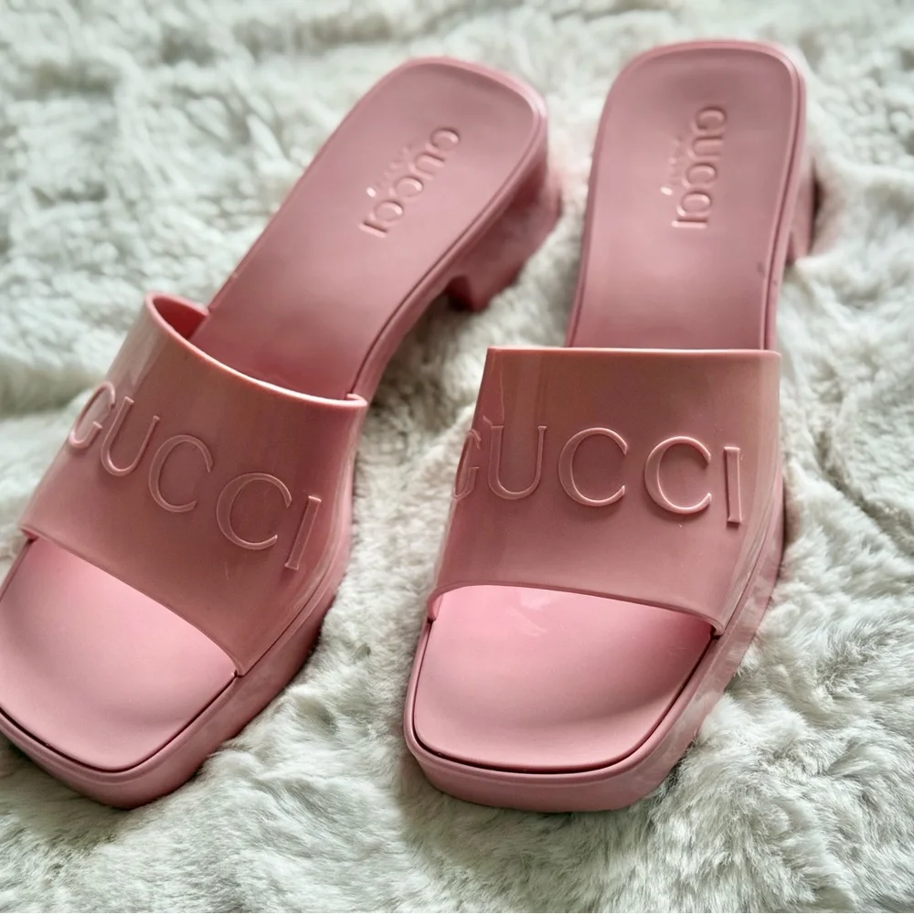 Gucci Pink Minimalist Sandals - Picture 3 of 6